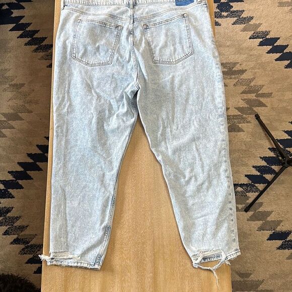 Abercrombie The Mom High Rise - Picture 4 of 5